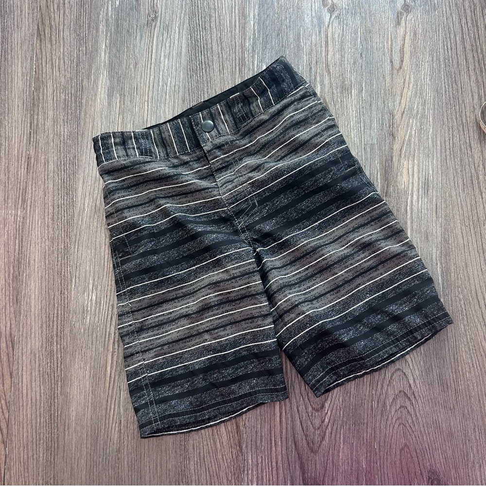 Cherokee Boys swim trunks 7-8